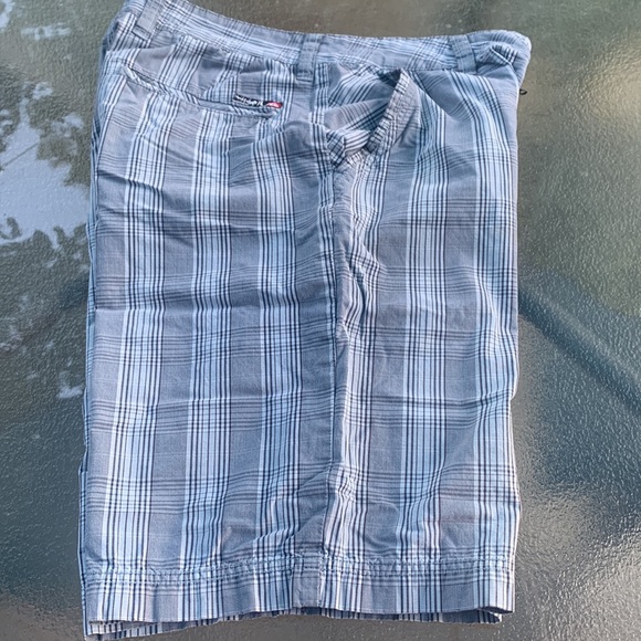 Quicksilver men’s shorts - Picture 4 of 8
